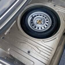 Bild 46/53 von BMW 318i (1985)