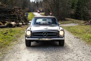 Image 4/21 de Mercedes-Benz 280 SL (1969)