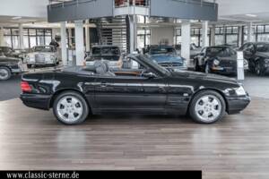 Immagine 6/15 di Mercedes-Benz SL 320 (2001)