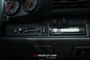Bild 22/25 von Porsche 911 Carrera 4 (1990)