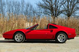 Afbeelding 6/50 van Ferrari 208 GTS Turbo (1986)