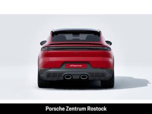 Imagen 7/14 de Porsche Cayenne Coupé Turbo S E-Hybrid (2026)