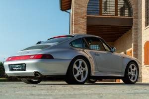 Imagen 10/48 de Porsche 911 Carrera 4S (1996)