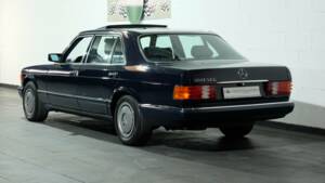 Afbeelding 3/32 van Mercedes-Benz 560 SEL (1990)