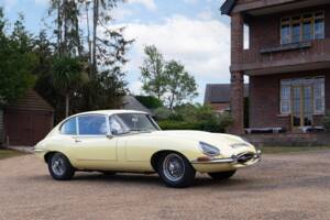 Image 26/40 de Jaguar Type E 4.2 (1966)