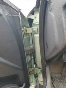 Image 21/21 of Audi 80 - 2.0 E (1992)