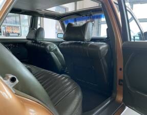 Image 11/26 of Mercedes-Benz 450 SEL (1974)