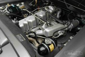 Image 3/18 of Mercedes-Benz 280 SL (1968)