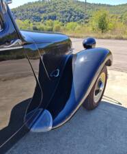 Image 25/47 of Citroën Traction Avant 11 B (1955)