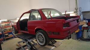 Image 136/180 de BMW 316i (1989)
