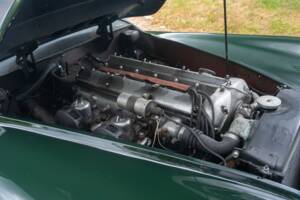 Image 39/46 of Jaguar XK 120 DHC (1954)