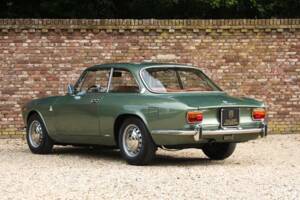 Bild 2/50 von Alfa Romeo 1750 GT Veloce (1971)