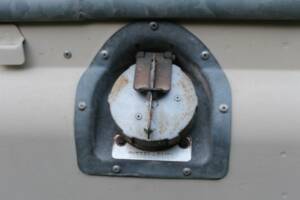 Image 23/33 of Land Rover 88 (1984)