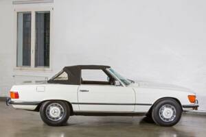 Image 9/30 of Mercedes-Benz 350 SL (1972)
