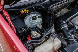 Immagine 37/47 di Mercedes-Benz E 220 (1995)