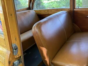 Bild 20/32 von Pontiac Streamliner (1948)