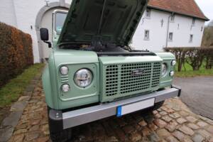 Bild 22/24 von Land Rover Defender 110 Heritage (2015)