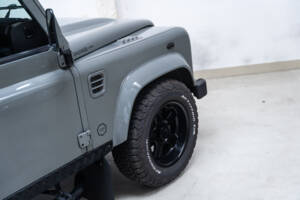 Bild 18/31 von Land Rover Defender 90 TD4 (2008)