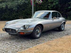 Afbeelding 2/30 van Jaguar E-Type V12 (2+2) (1974)