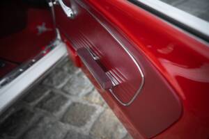 Image 41/53 of Ford Mustang 200 (1966)