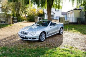 Image 25/45 of Mercedes-Benz SL 55 AMG (2004)