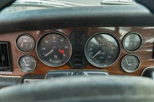 Bild 27/37 von Jaguar XJ 6 3.4 (1976)