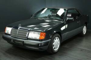 Imagen 1/30 de Mercedes-Benz 300 CE-24 (1993)