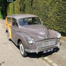Image 2/17 of Morris Minor 1000 Traveller (1962)