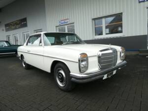 Image 1/20 of Mercedes-Benz 220 D (1972)