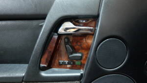 Image 20/38 of Mercedes-Benz 300 SL (1990)