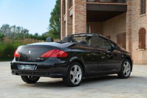 Bild 10/50 von Peugeot 307 CC 2.0i (2004)