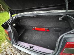 Image 22/25 of Aston Martin DB 9 Volante (2005)
