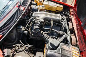 Image 17/25 of Alfa Romeo GTV 6 2.5 (1984)