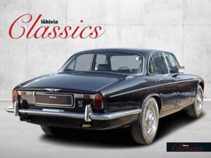 Image 2/24 de Jaguar XJ 6 4.2 (1969)