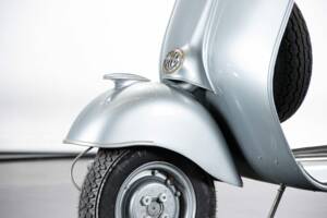 Image 27/45 de Piaggio Vespa 150 (1958)