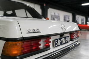 Image 10/27 of Mercedes-Benz 230 (1977)