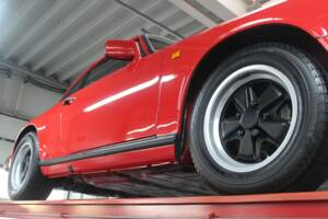 Bild 12/50 von Porsche 911 Carrera 3.2 (1988)
