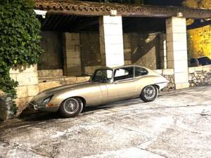 Bild 4/8 von Jaguar E-Type (2+2) (1966)