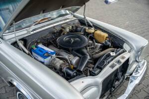 Image 25/30 of Mercedes-Benz 280 SE 3,5 (1969)