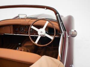 Image 33/41 de Jaguar XK 150 3.8 SE OTS (1960)