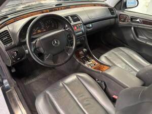 Imagen 9/16 de Mercedes-Benz CLK 430 (1999)