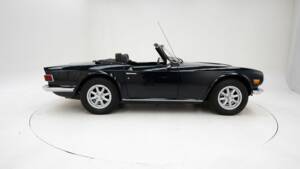 Image 9/15 de Triumph TR 6 (1973)