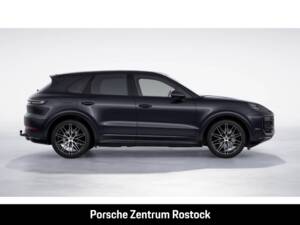 Imagen 6/10 de Porsche Cayenne Coupé E-Hybrid (2026)