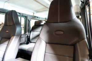 Image 14/24 of Land Rover Defender 110 (2013)