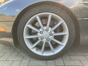 Image 20/28 of Aston Martin DB 7 Vantage Volante (2001)