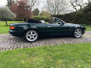 Image 15/44 of Aston Martin DB 7 Volante (1998)