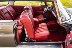 Image 48/86 of Mercedes-Benz 300 SE (1965)