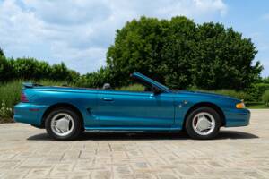 Image 4/50 of Ford Mustang (1994)