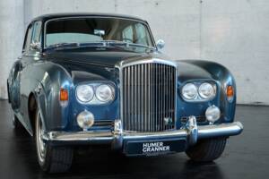 Image 25/50 of Bentley S 3 (1964)
