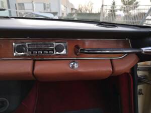 Image 12/29 of Alfa Romeo 2600 Sprint (1966)